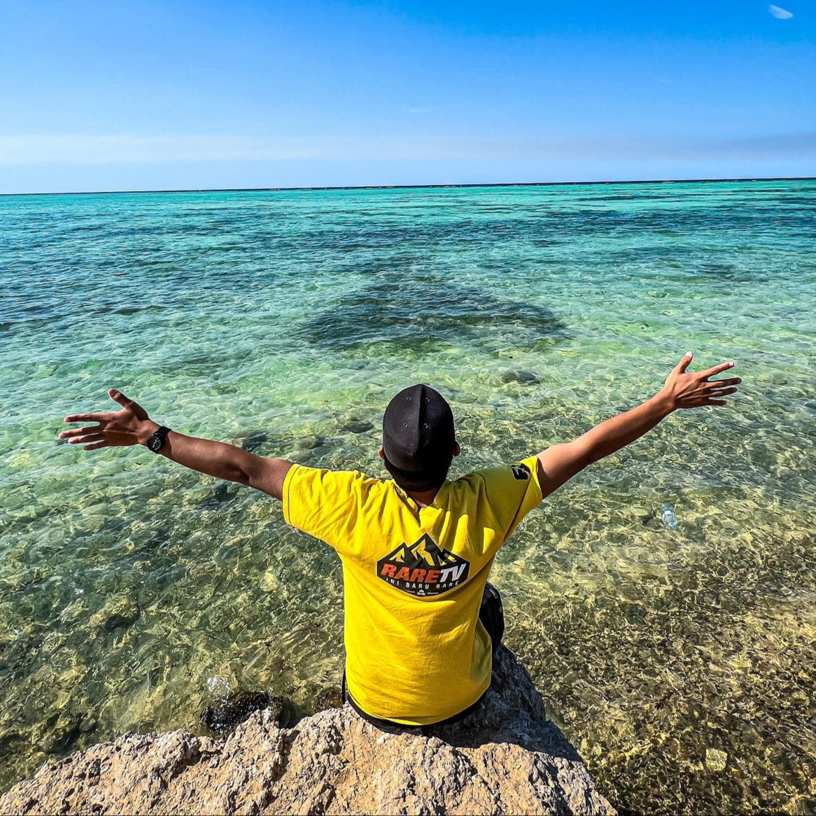 RARE NATION T-SHIRT - HIKING RARETV