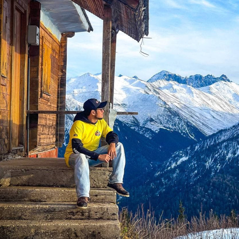 RARE NATION T-SHIRT - HIKING RARETV